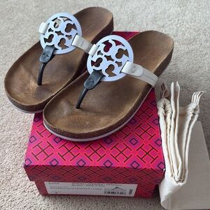 Tory Burch Miller Cloud size 8